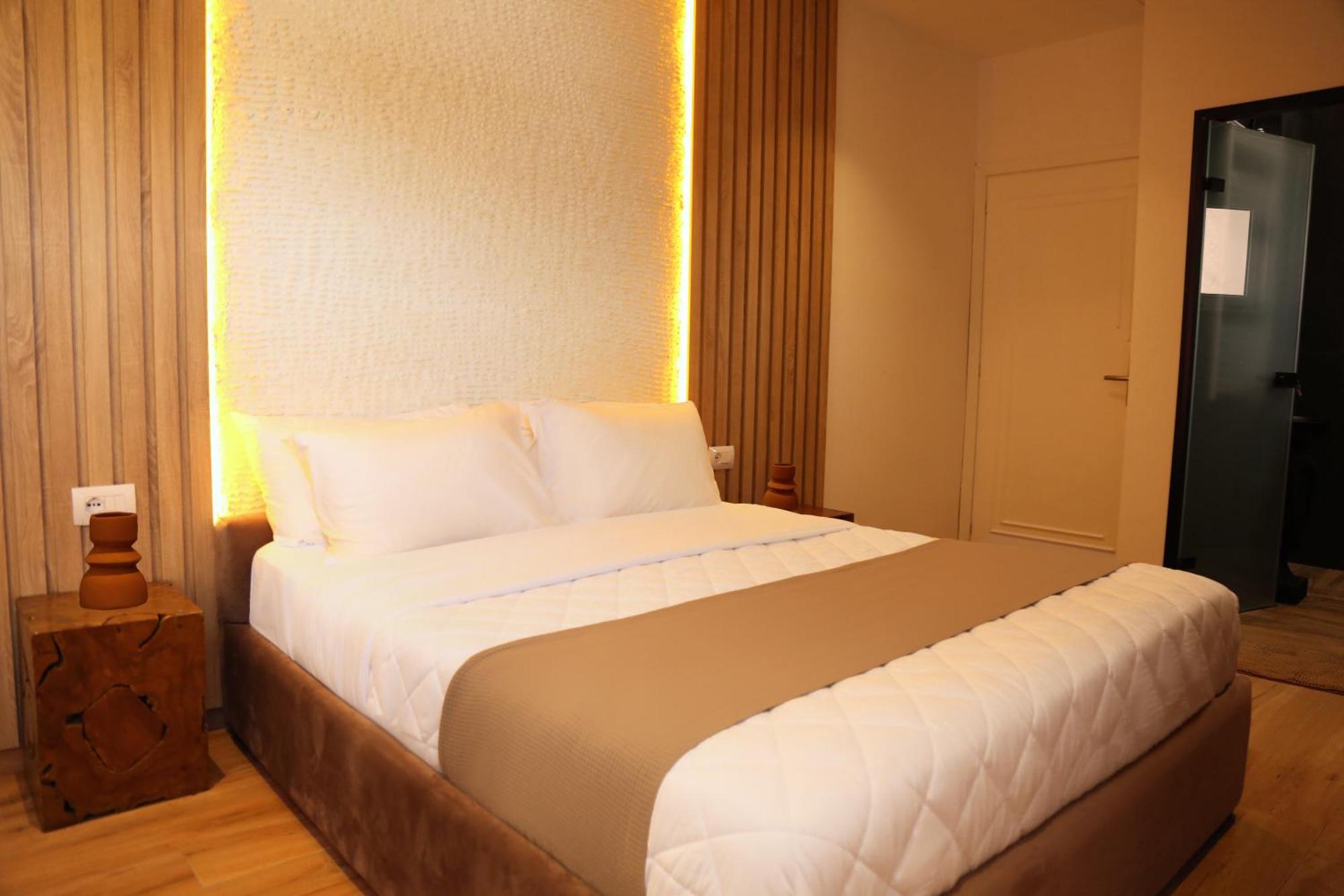 Hotel Foga Hebrus à Ksamil Extérieur photo